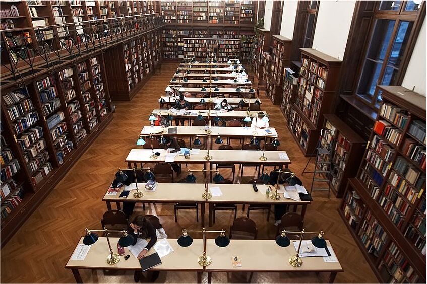 Library of German philology.