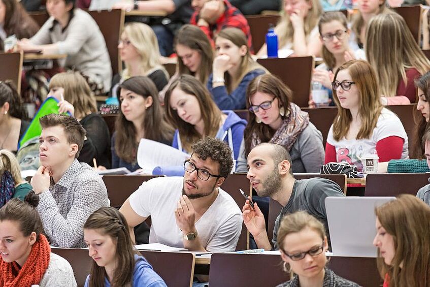 Students in the lecture hall during a lecture.
</p>
<p> </p>
<p>