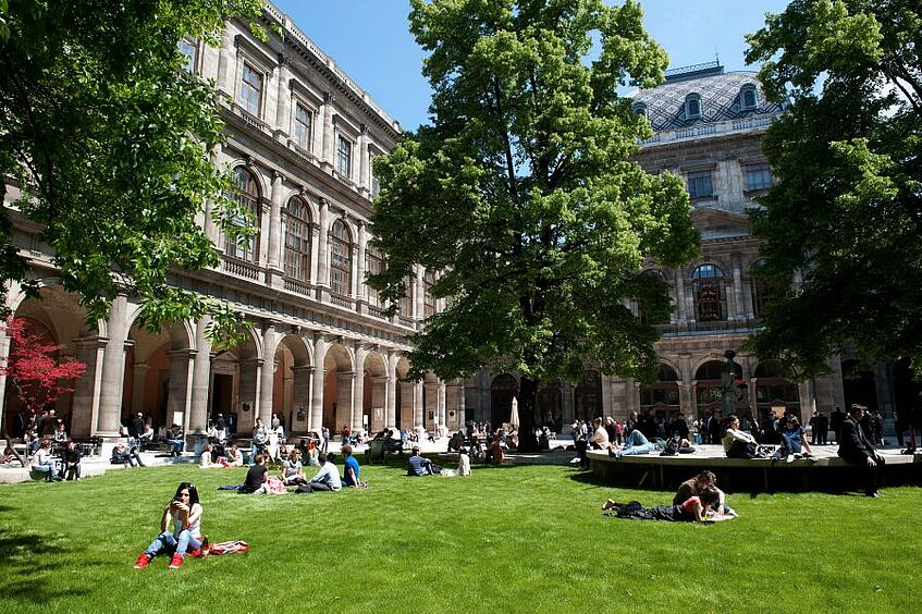 Arcade courtyard of the University of Vienna.